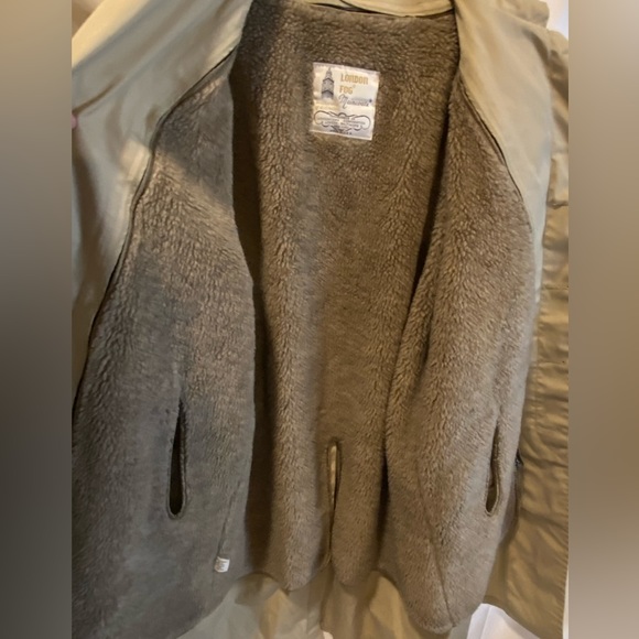 London Fog Trench_Tan Rain Long Coat Main-coat_ Zip Out Liner_40Reg - Picture 7 of 13